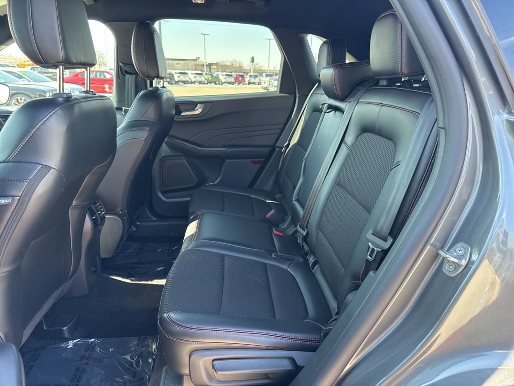 Used 2025 Ford Escape ST-Line image 19