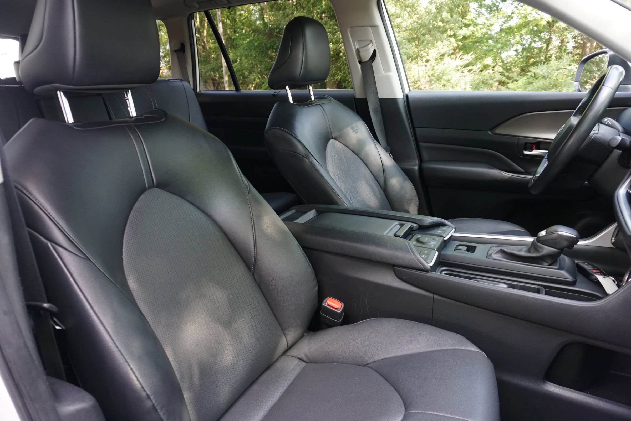 Used 2024 Toyota Grand Highlander AWD image 18