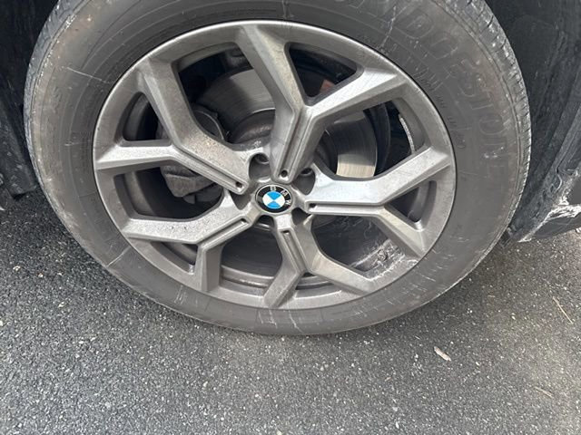 Certified 2024 BMW X3 xDrive30i w/ Premium Package image 5