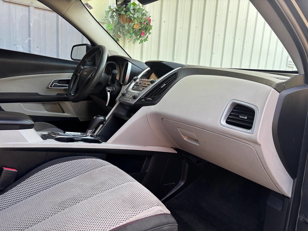 Used 2017 Chevrolet Equinox LS image 13