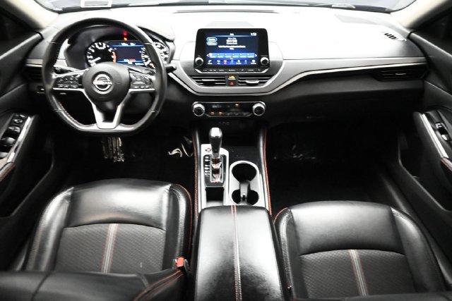 Used 2024 Nissan Altima 2.5 SR FWD image 12