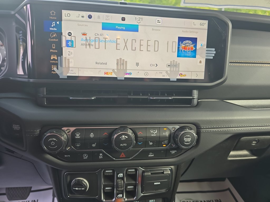 New 2026 Jeep Gladiator Sport AWD/4WD image 18