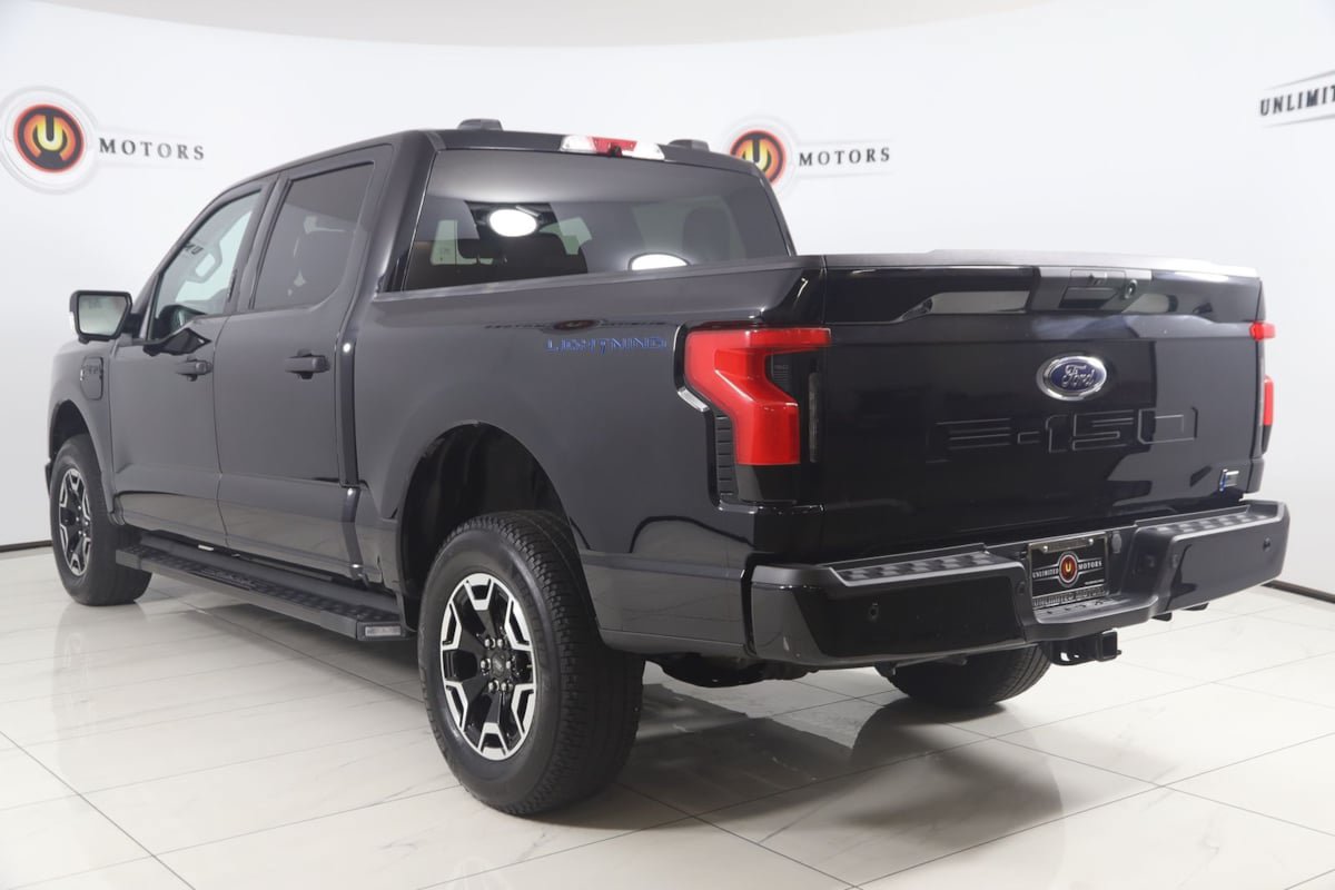 Used 2023 Ford F150 Lightning XLT AWD/4WD image 4