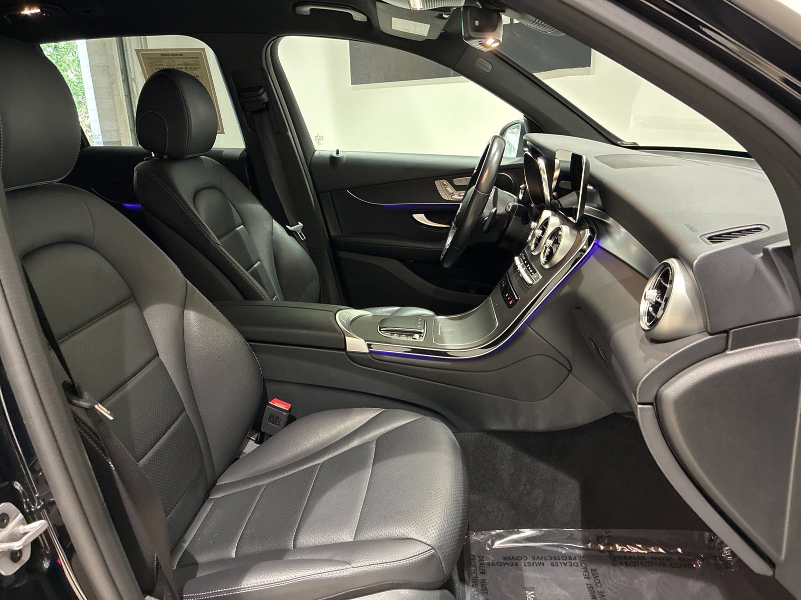 Used 2022 Mercedes-Benz GLC 300 4MATIC image 9