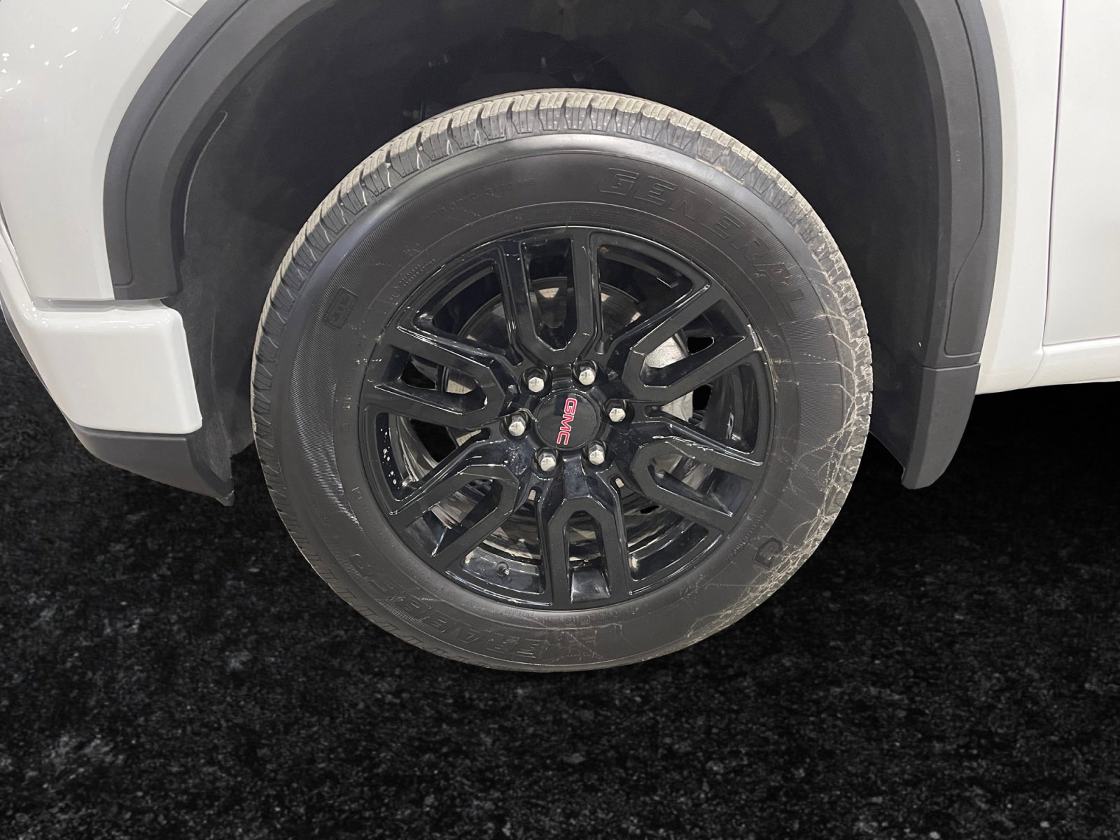 Certified 2025 GMC Sierra 1500 Elevation image 15