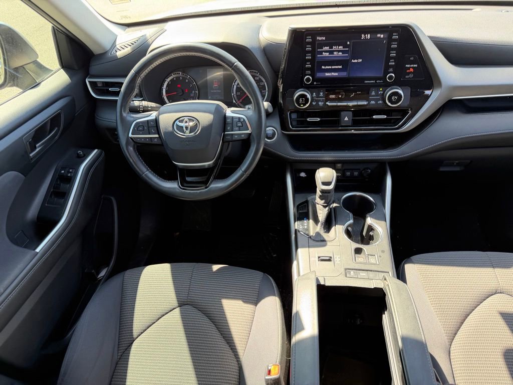 Used 2020 Toyota Highlander LE image 20