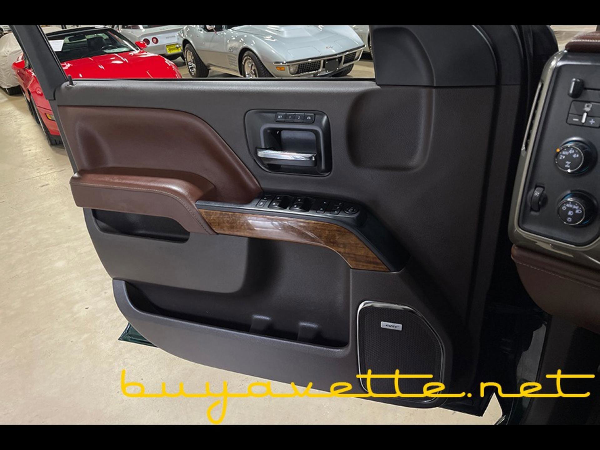 Used 2015 Chevrolet Silverado 1500 High Country w/ High Country Premium Package image 21