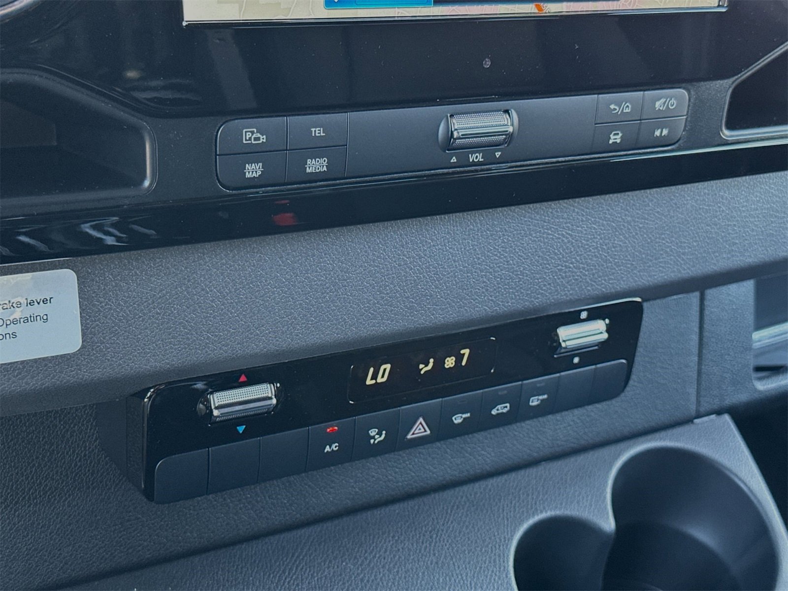 Used 2024 Mercedes-Benz Sprinter 2500 image 23