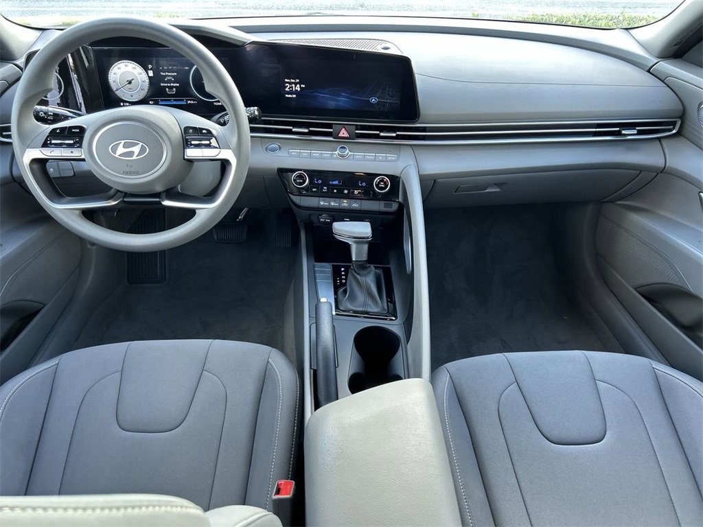 Certified 2024 Hyundai Elantra SEL image 2