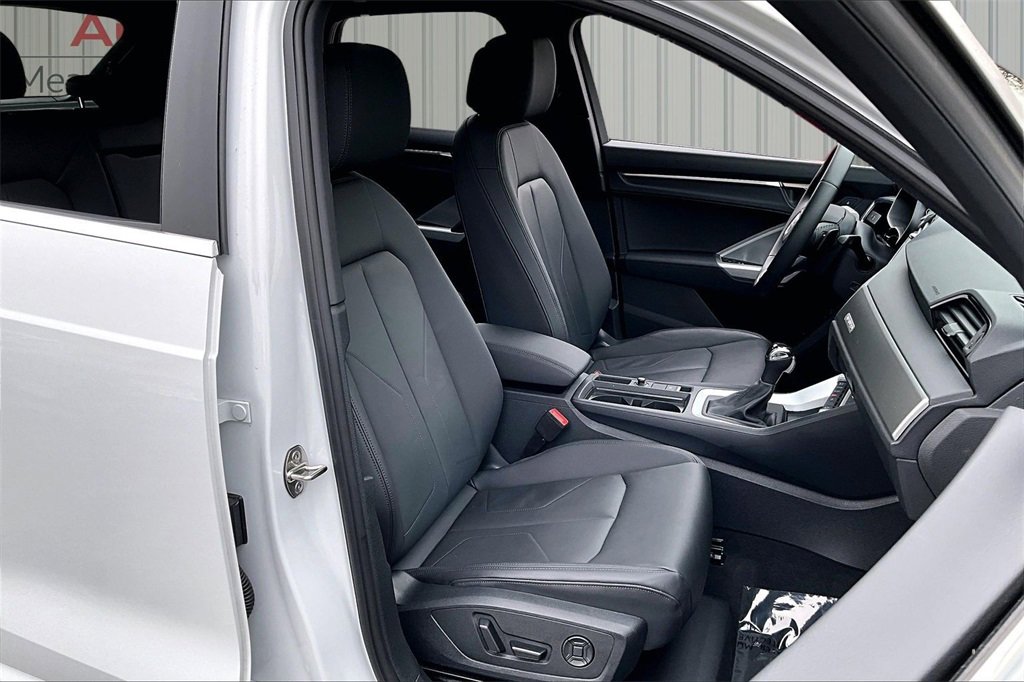 Used 2025 Audi Q3 2.0T Premium Plus w/ Premium Plus Package image 29