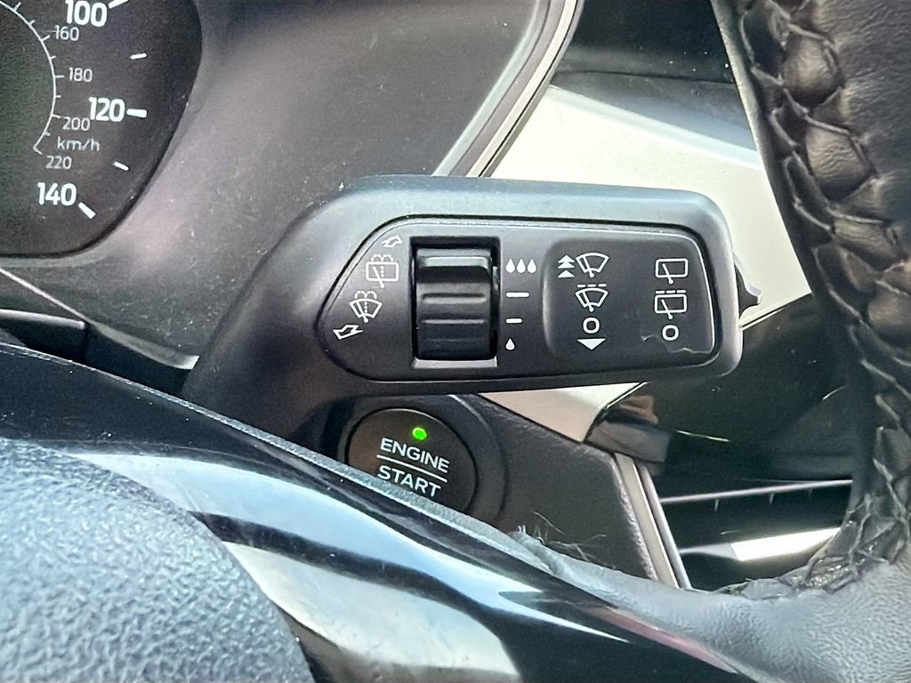 Used 2021 Ford Escape SE w/ Cold Weather Package image 18