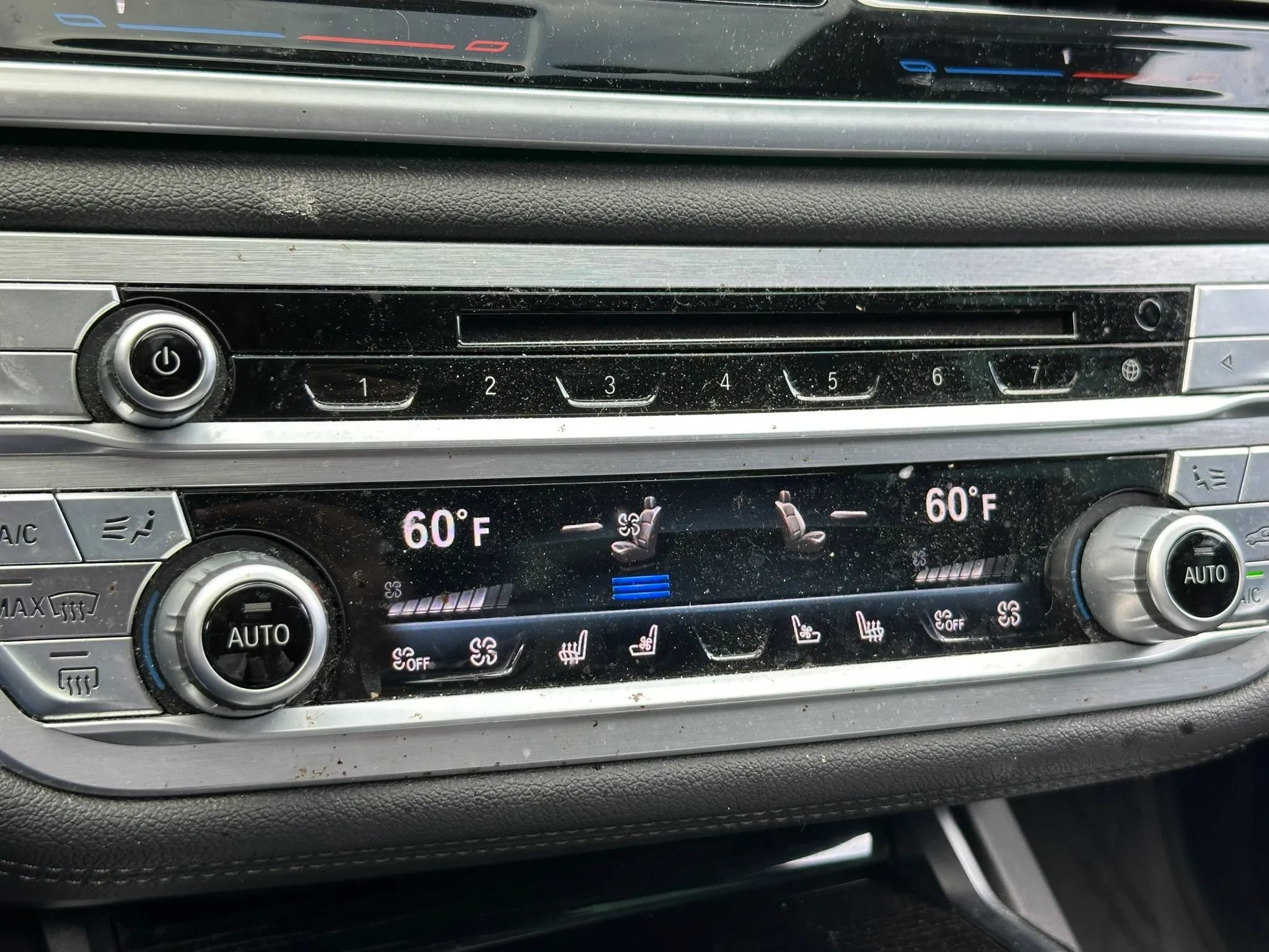 Used 2018 BMW 750i RWD image 34