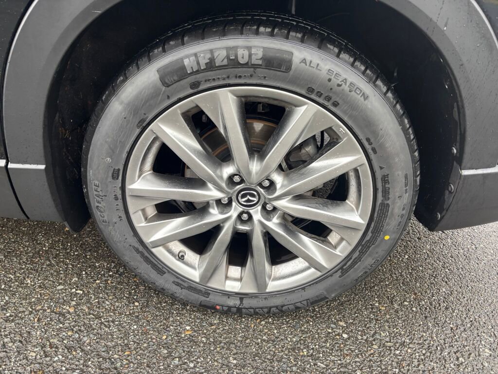 Used 2019 MAZDA CX-9 Signature image 9