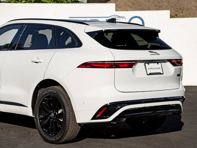 New 2026 Jaguar F-PACE R-Dynamic S AWD/4WD image 10