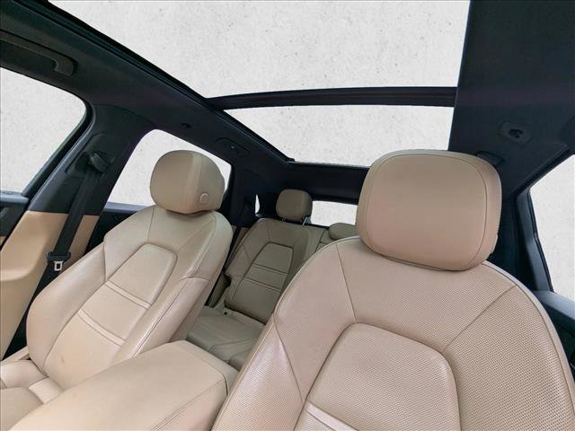 Used 2021 Porsche Cayenne AWD/4WD image 12