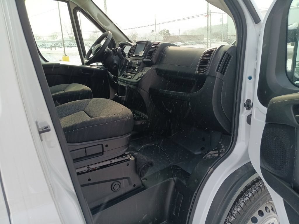 New 2025 RAM ProMaster 3500 w/ Cold Weather Group FWD image 29