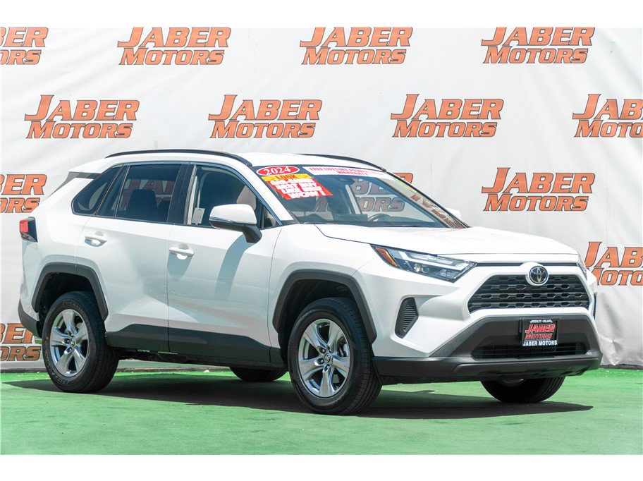 Used 2024 Toyota RAV4 XLE FWD image 1