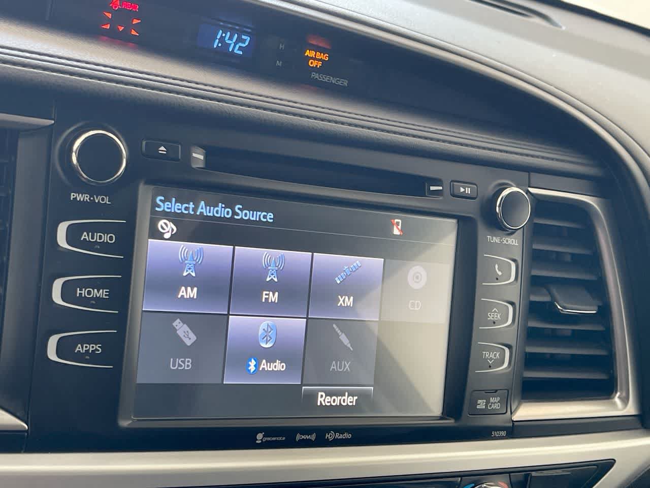 Certified 2019 Toyota Highlander SE AWD/4WD image 16