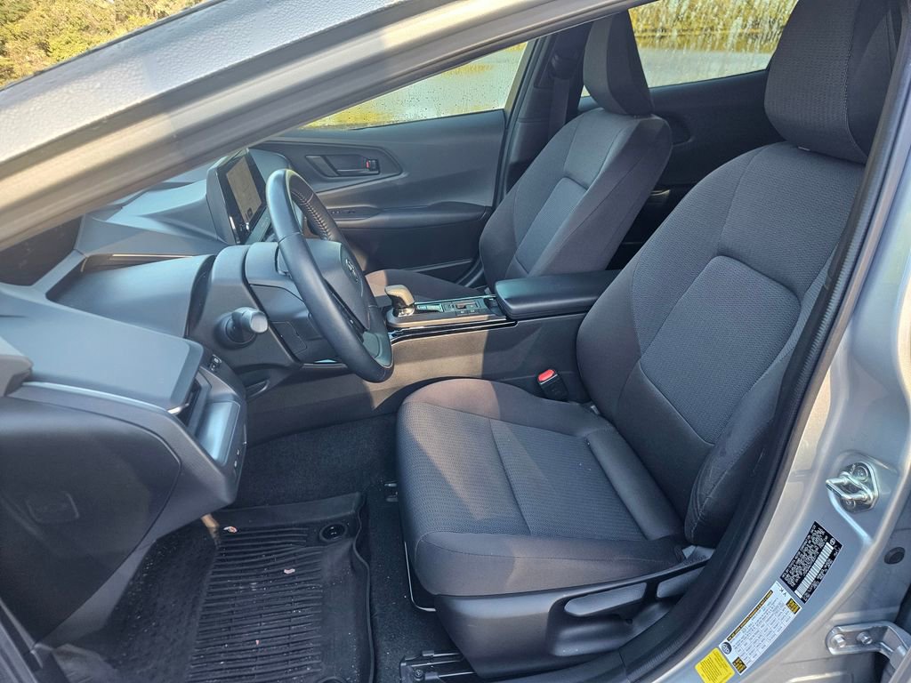 Used 2023 Toyota Prius LE image 14