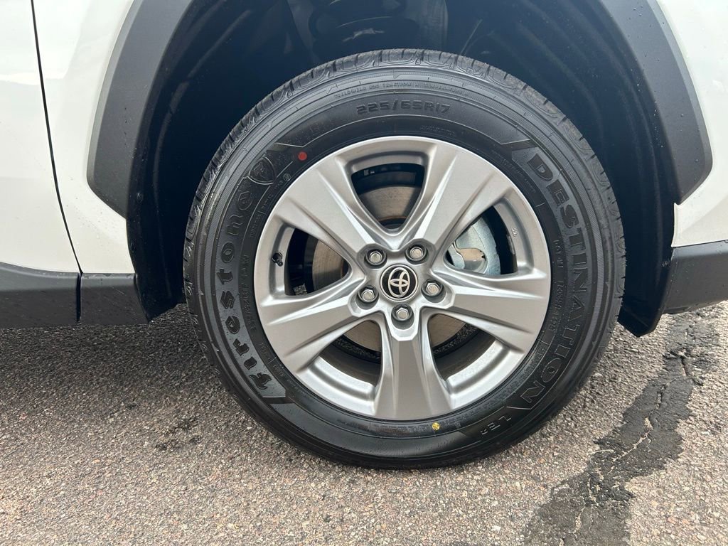 Used 2025 Toyota RAV4 XLE image 53