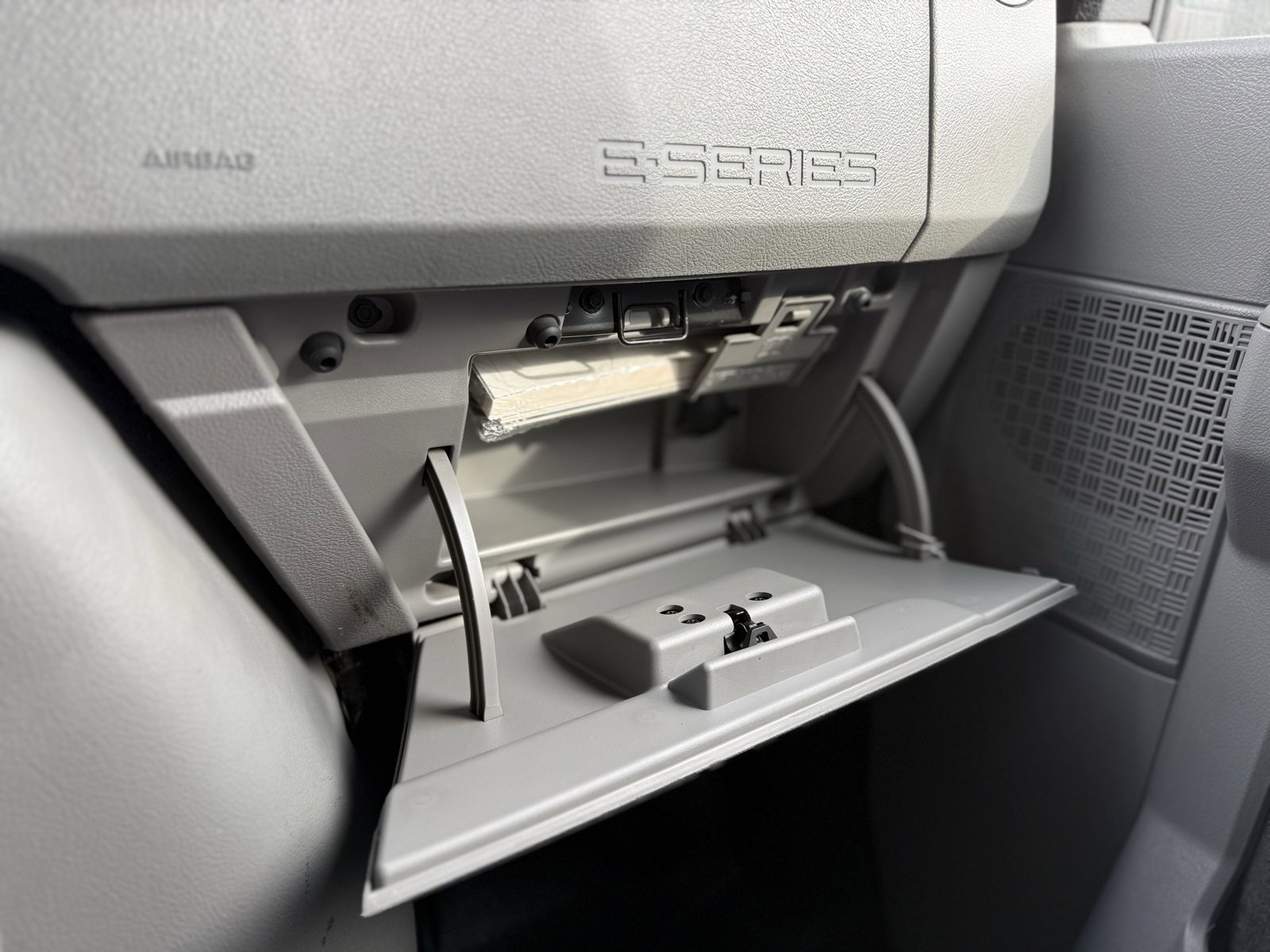 Used 2011 Ford E-250 and Econoline 250 w/ PWR Group image 18