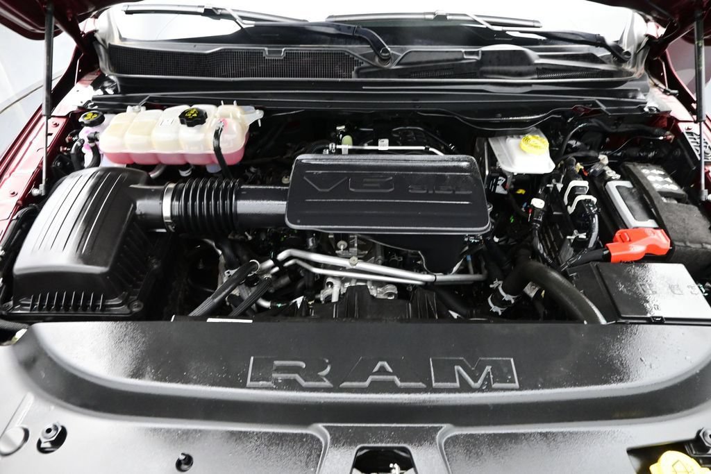 Used 2025 RAM 1500 Big Horn AWD/4WD image 39
