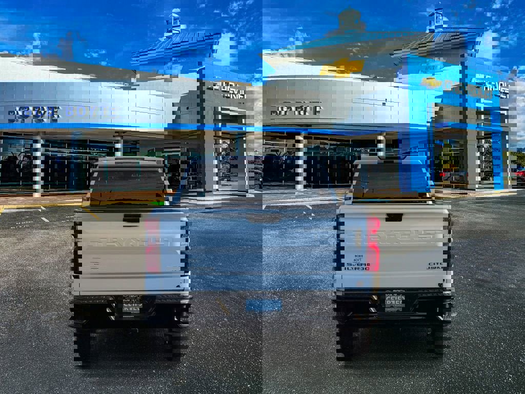 Used 2023 Chevrolet Silverado 1500 Custom Trail Boss image 4