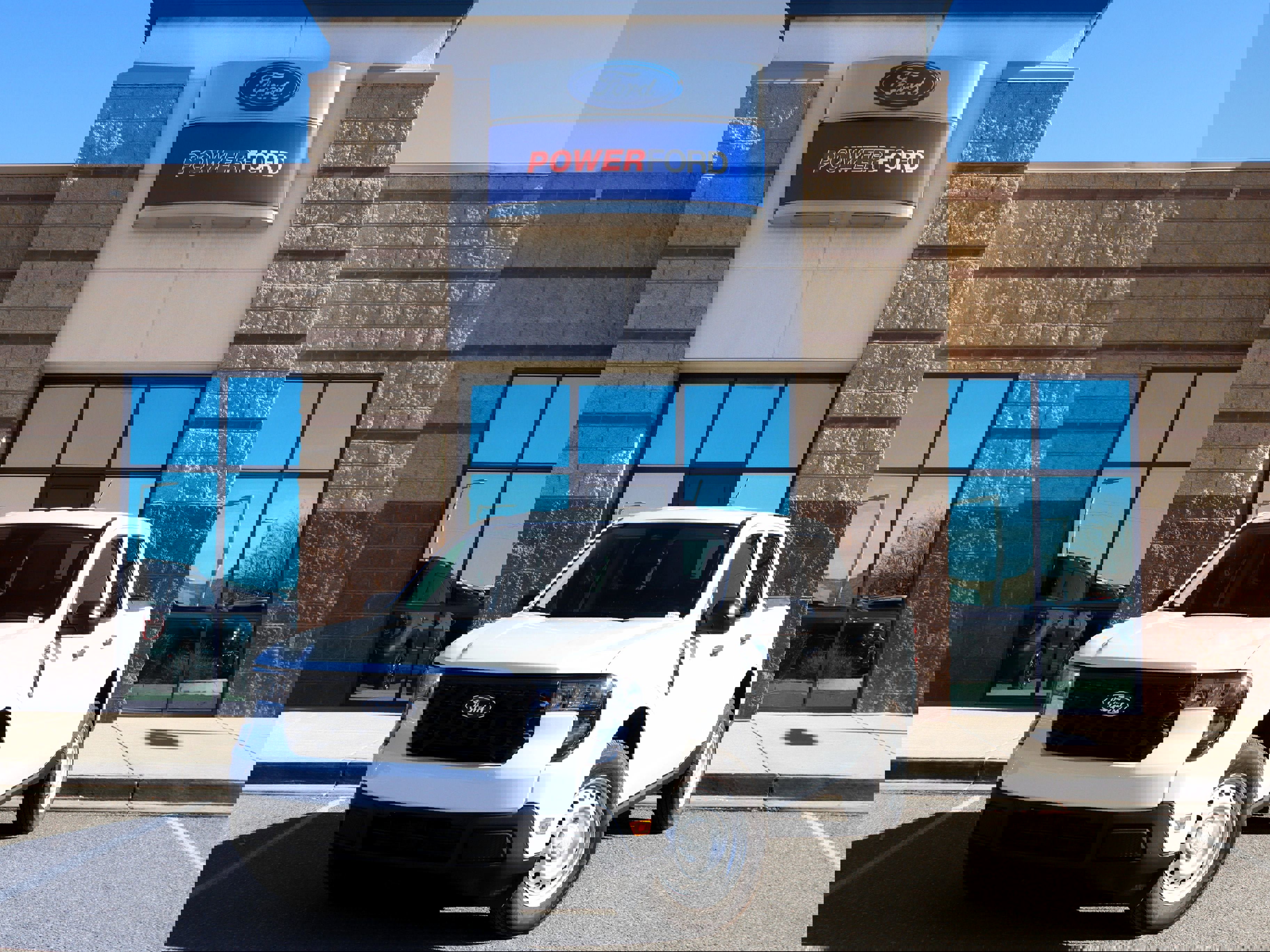 Used 2025 Ford Maverick XL w/ Equipment Group 102A image 2