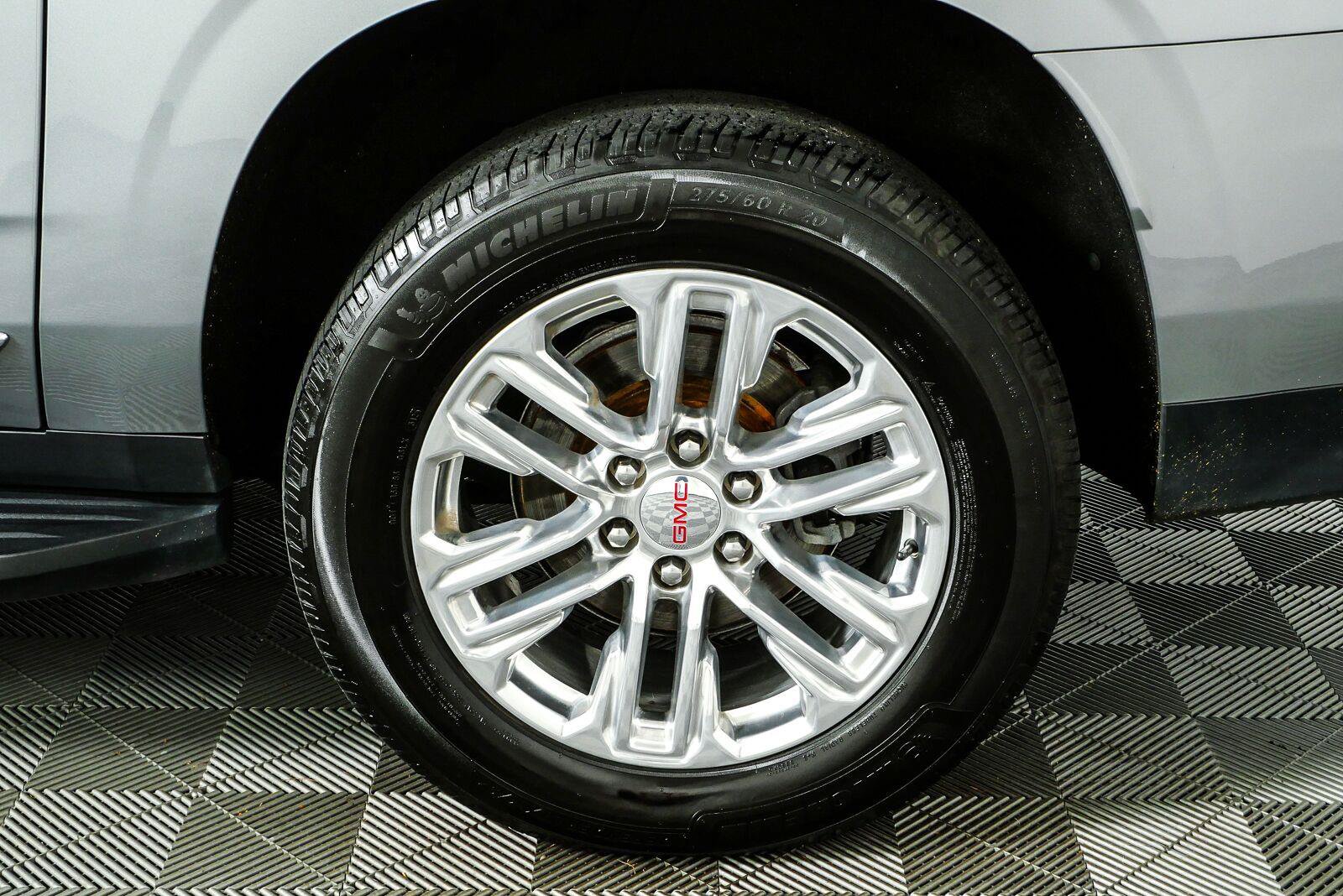 Used 2023 GMC Yukon XL SLT w/ SLT Luxury Package RWD image 22