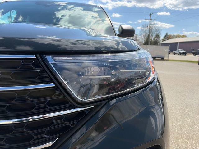 Used 2023 Ford Explorer XLT w/ Equipment Group 202A AWD/4WD image 19