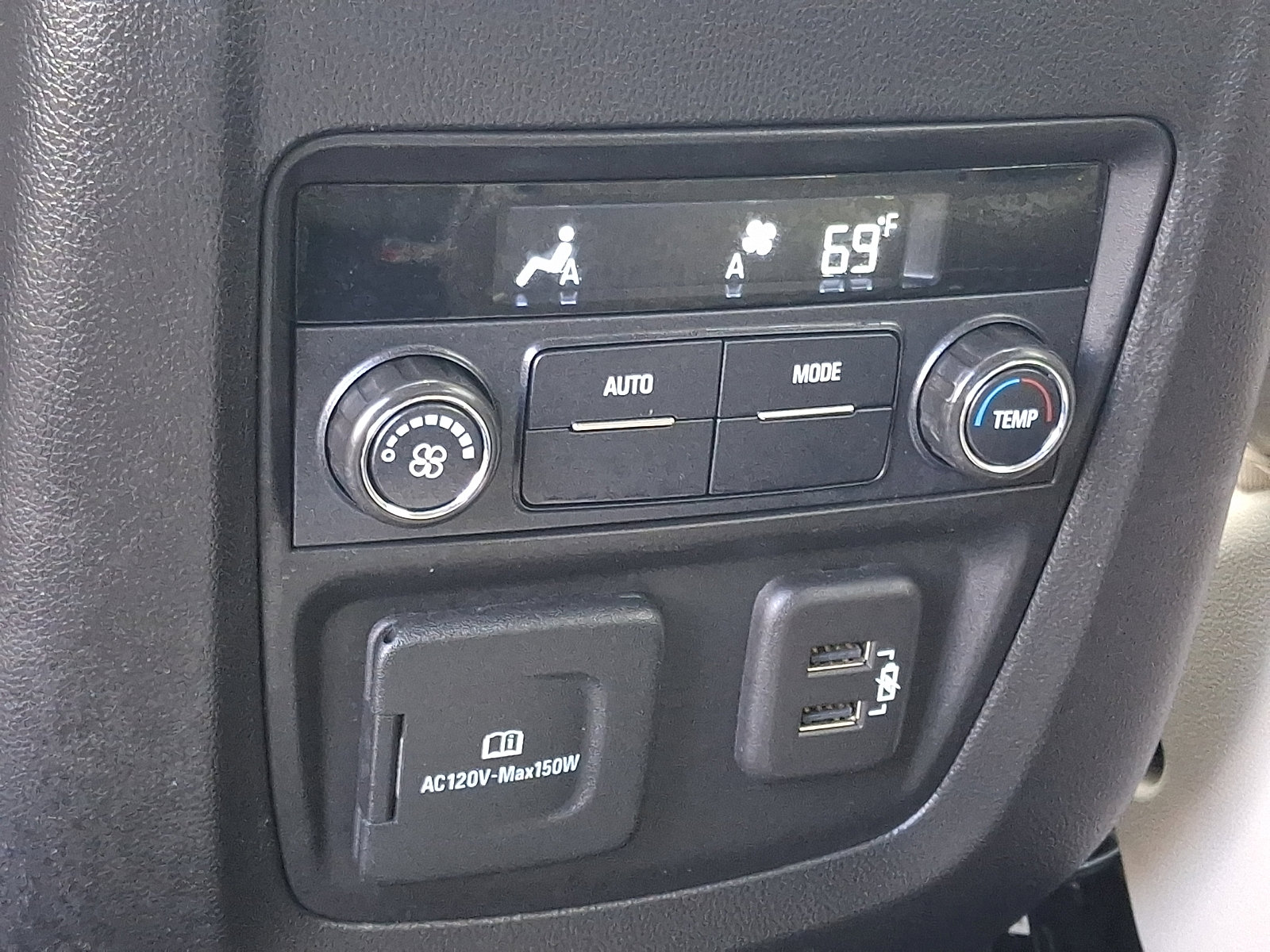 Used 2021 Buick Enclave Essence w/ Sound and Sites Package image 11