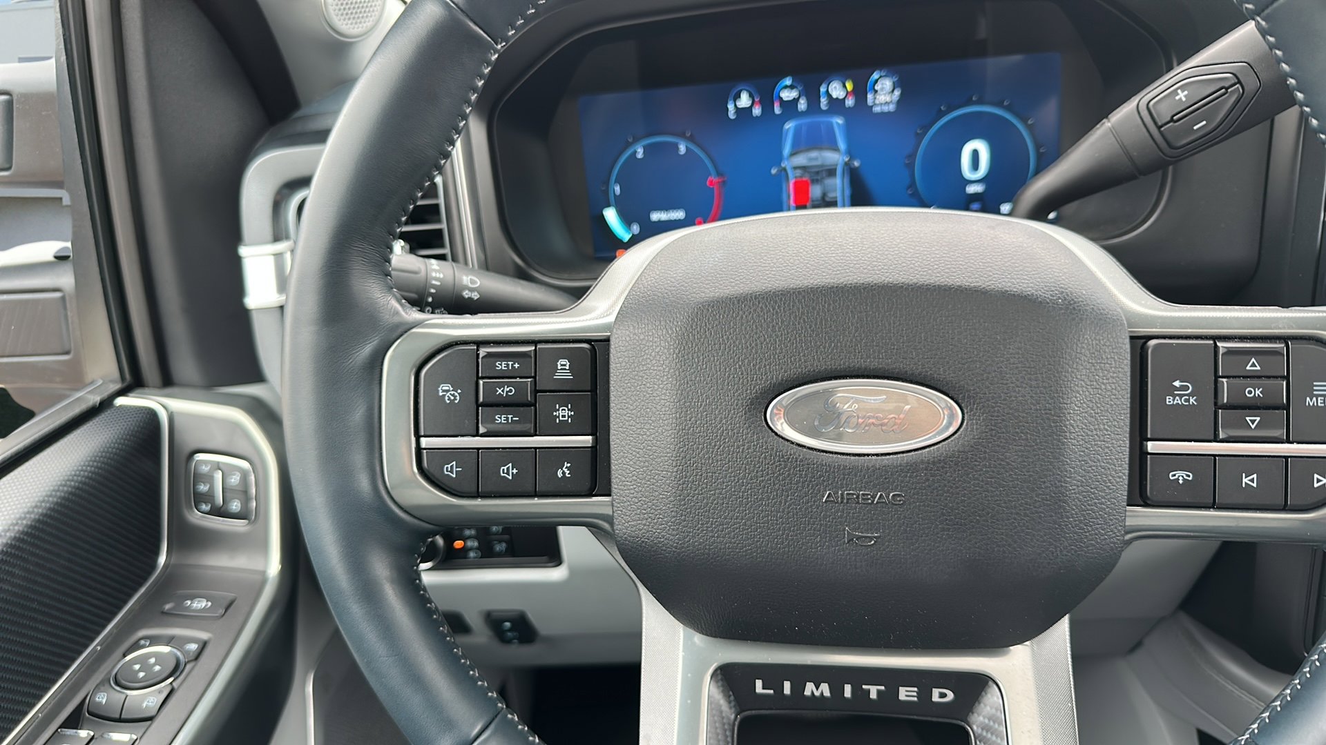 Certified 2024 Ford F450 Limited w/ FX4 Off-Road Package image 9