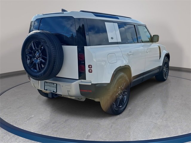Used 2024 Land Rover Defender 110 S image 5