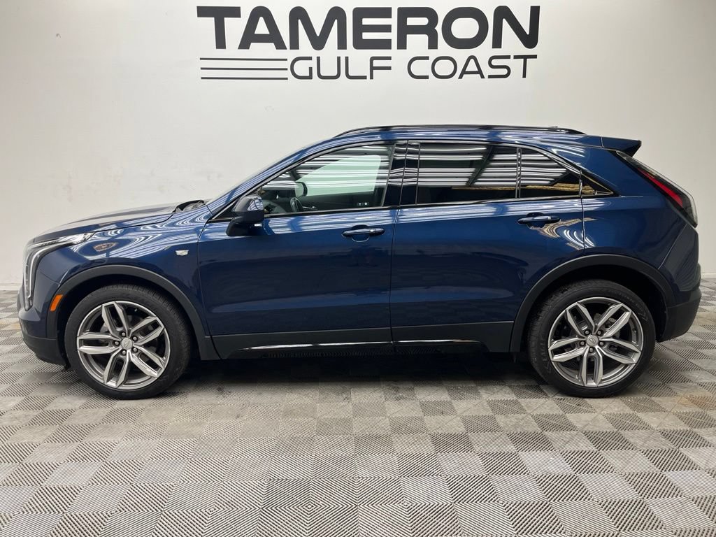 Used 2019 Cadillac XT4 Sport w/ Driver Awareness Package FWD image 6
