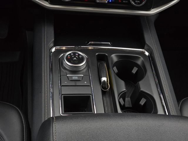 Used 2024 Ford Expedition XLT RWD image 15