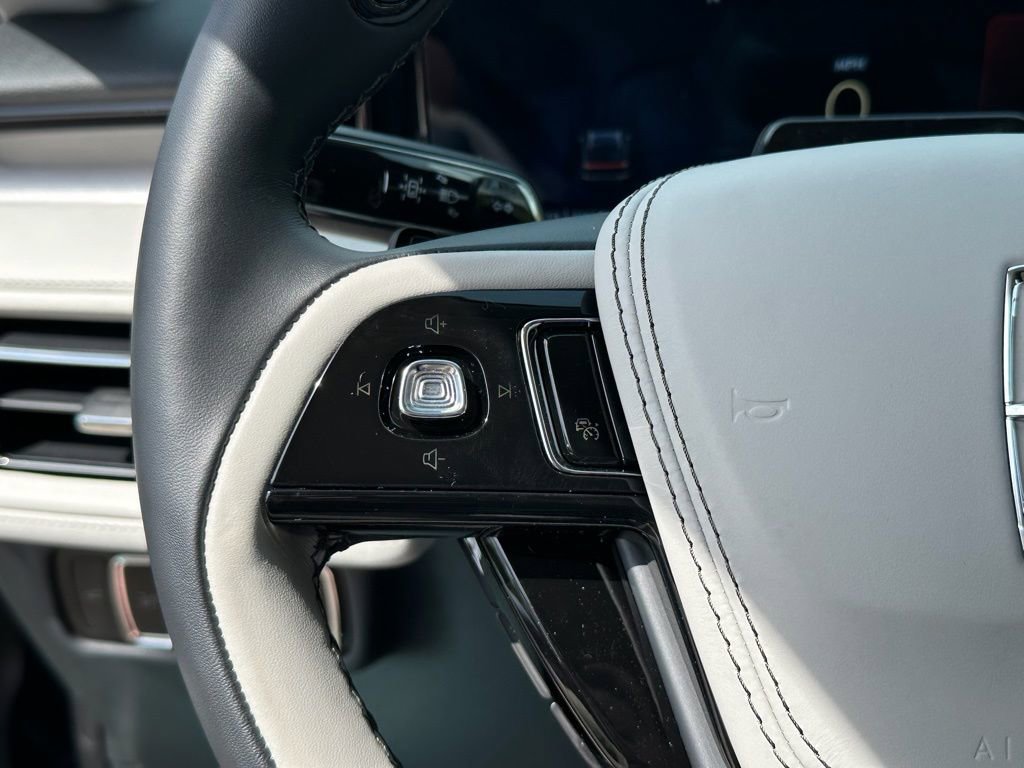 New 2026 Lincoln Aviator AWD image 9