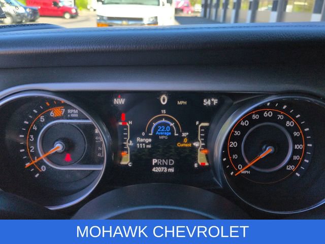 Used 2018 Jeep Wrangler Unlimited Sahara AWD/4WD image 13
