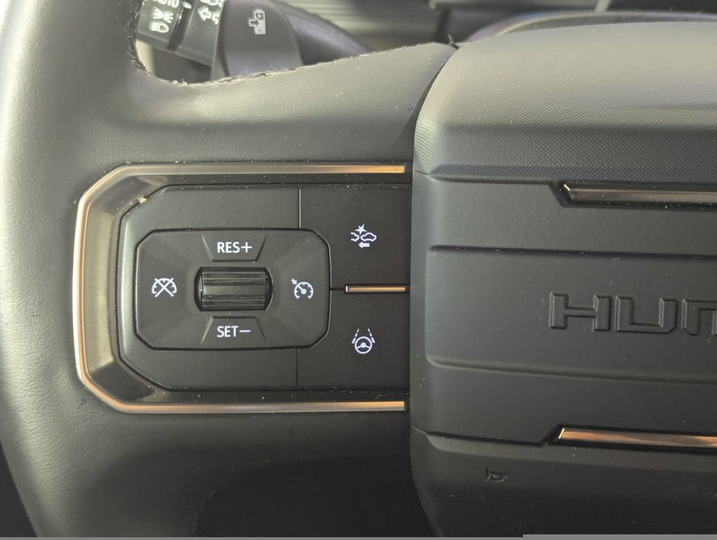 Used 2025 GMC Hummer EV 2X image 39