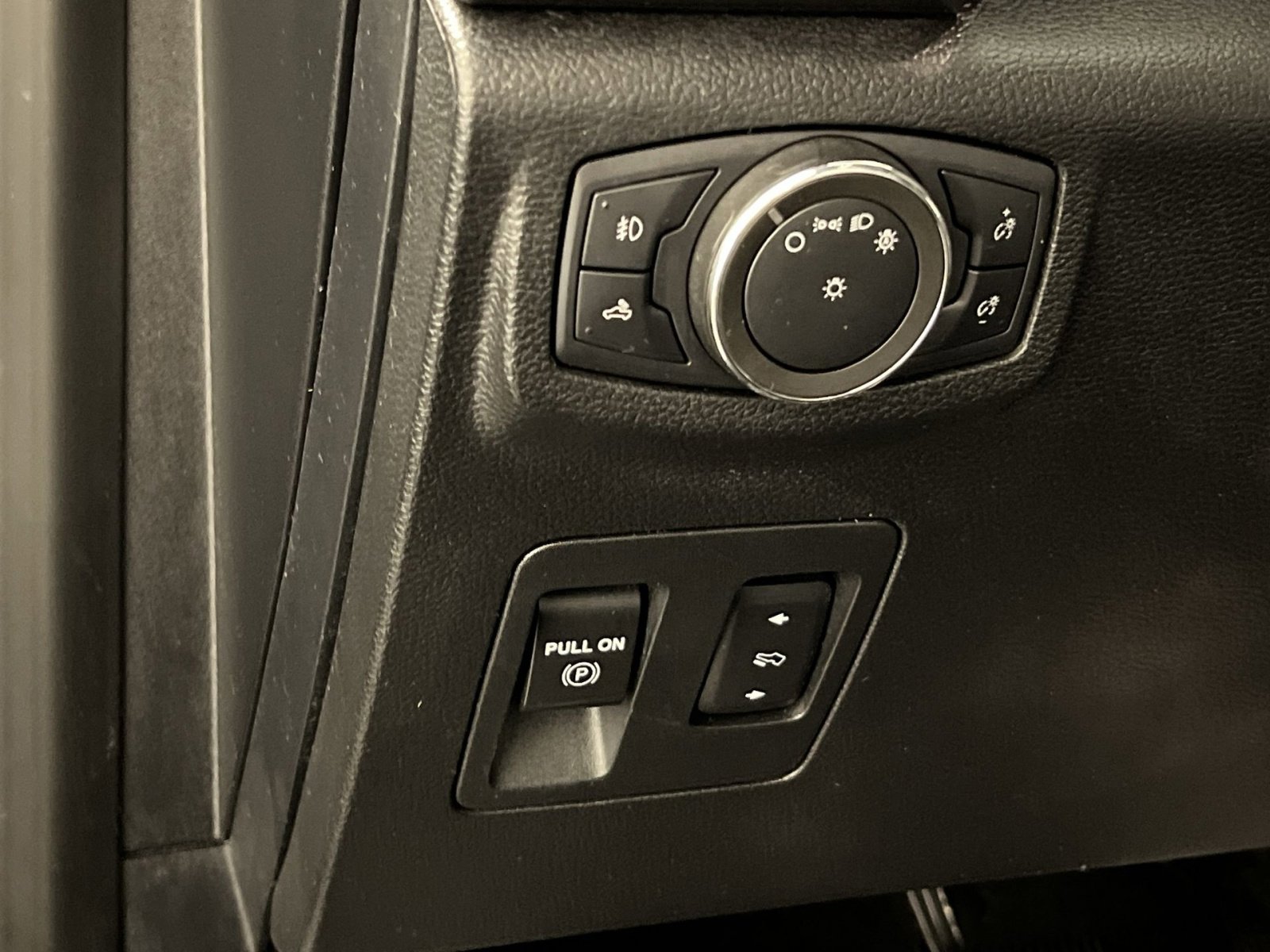 Used 2020 Ford F150 XLT w/ Equipment Group 302A Luxury image 30