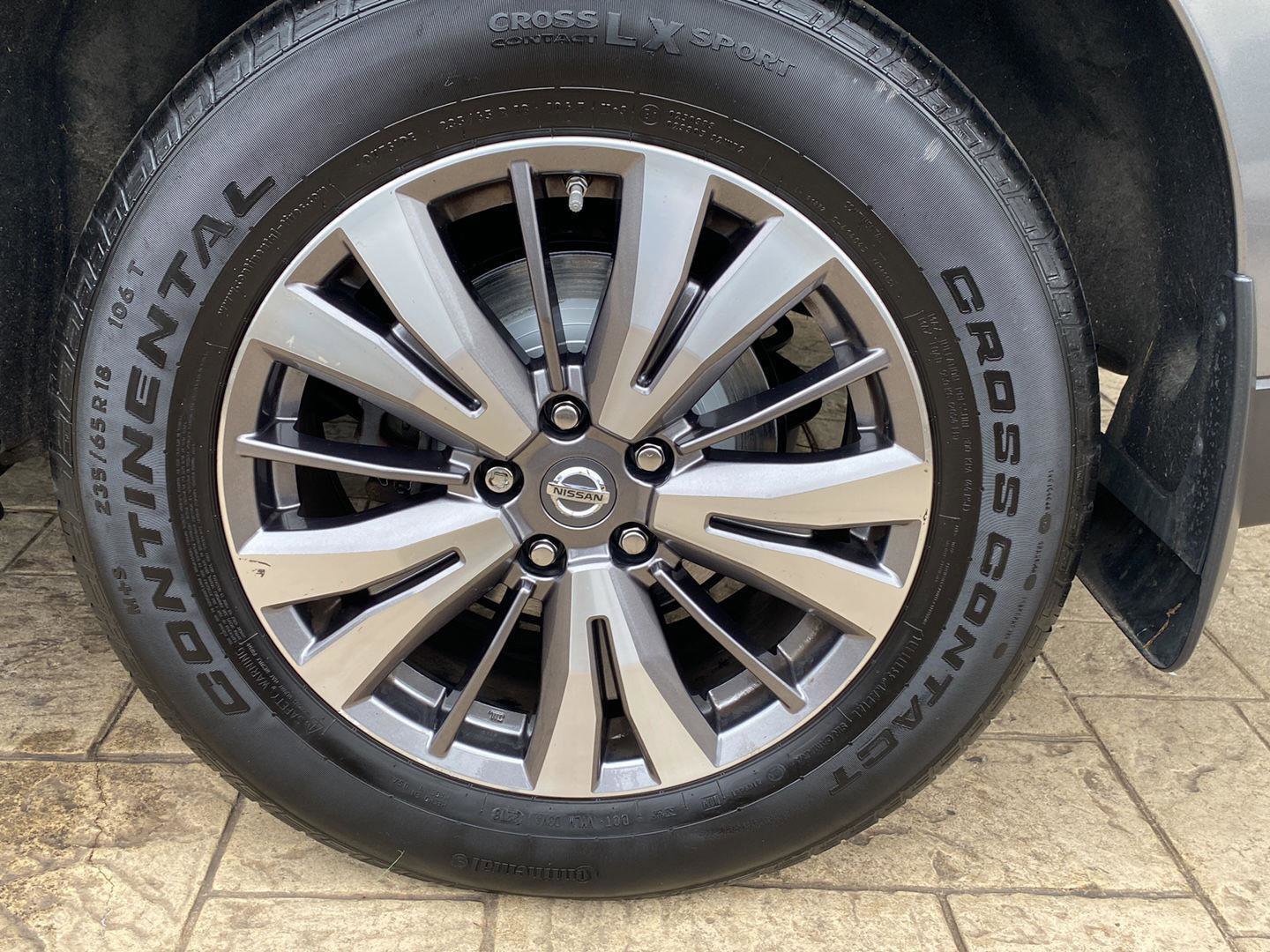 Used 2019 Nissan Pathfinder SL image 12