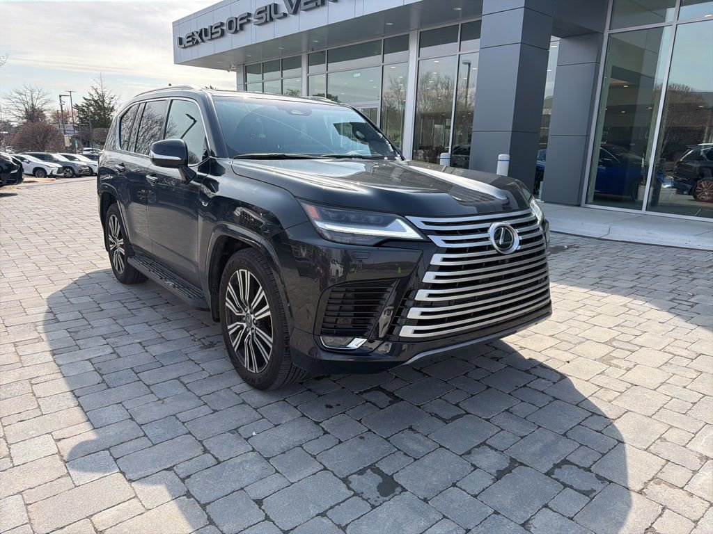 Used 2025 Lexus LX 600 4WD w/ Accessory Package (2T) image 2