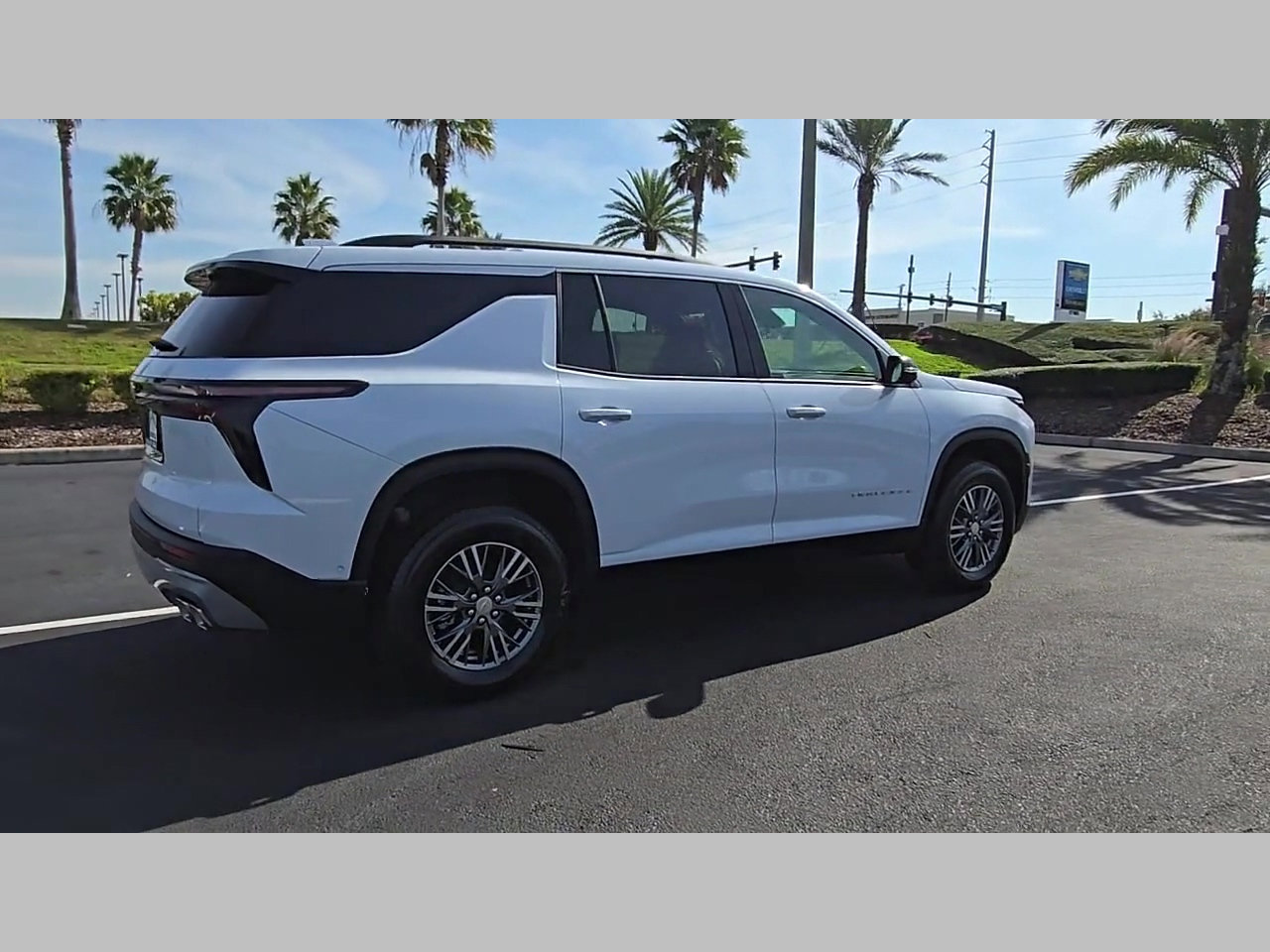 New 2026 Chevrolet Traverse LT w/ Enhanced Driving Package image 26