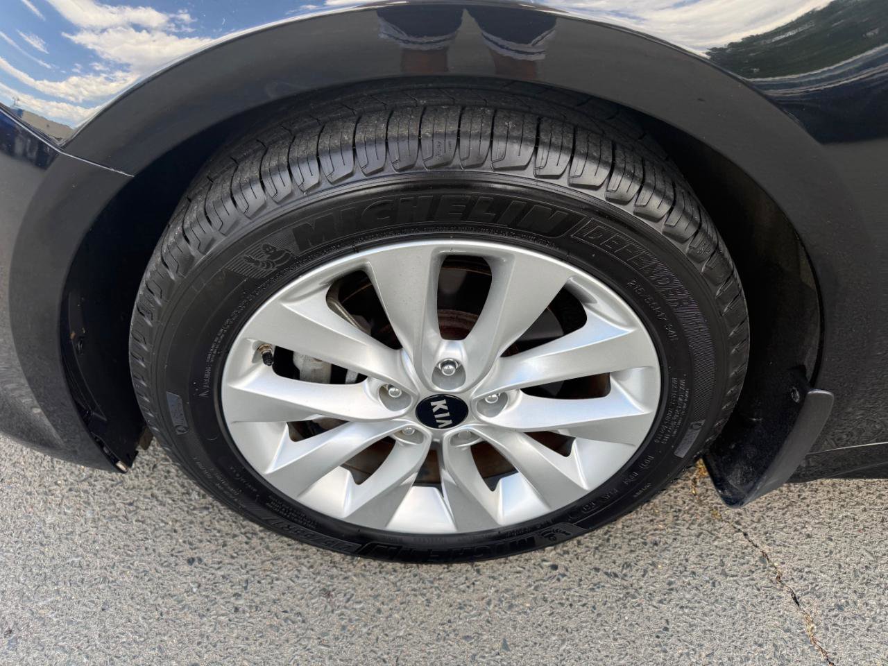 Used 2016 Kia Optima EX FWD image 17