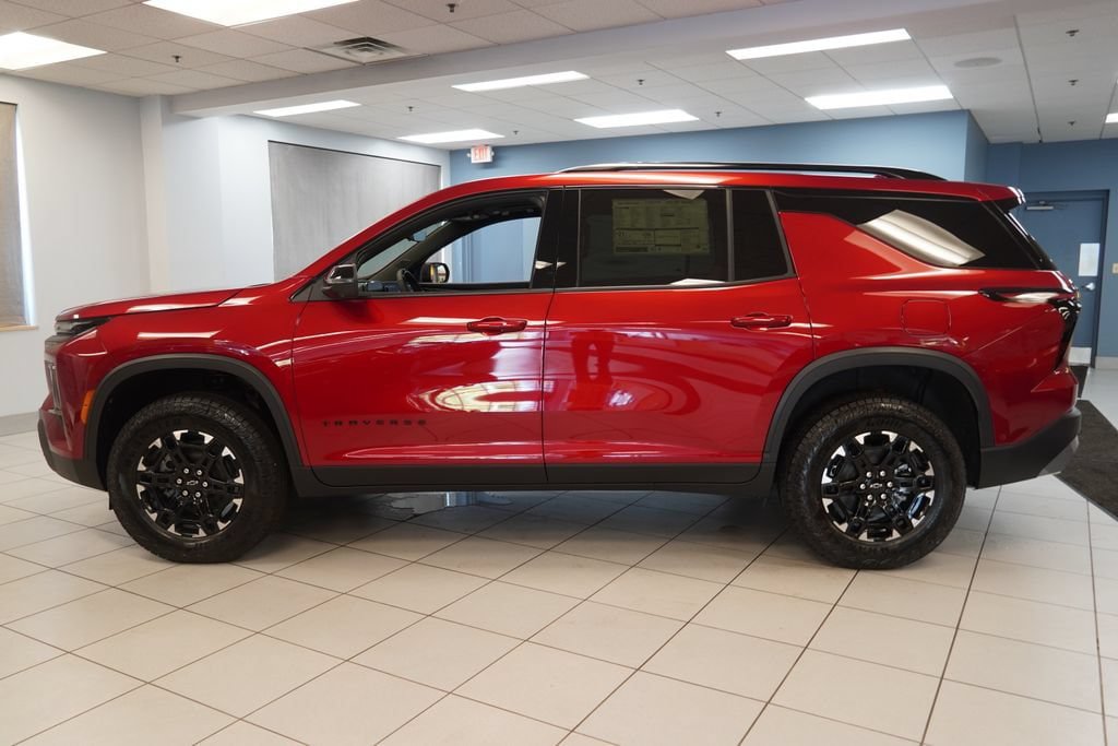 New 2027 Chevrolet Traverse Z71 w/ Enhanced Driving Package AWD/4WD image 2