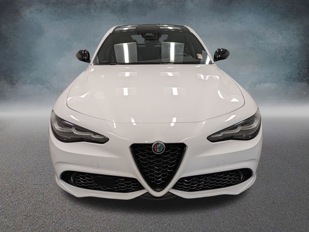 Used 2025 Alfa Romeo Giulia AWD w/ Driving Assist Package image 2