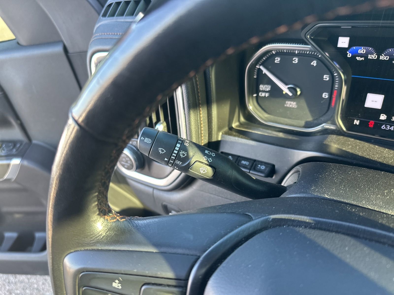 Used 2020 GMC Sierra 1500 AT4 w/ AT4 Premium Package image 18