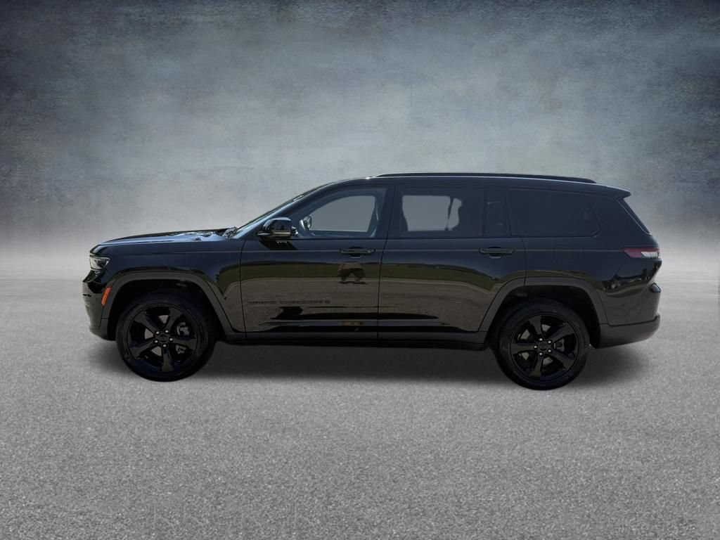 Used 2021 Jeep Grand Cherokee L Laredo AWD/4WD image 2