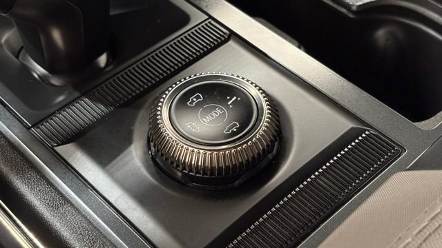 Used 2025 GMC Hummer EV 2X image 43