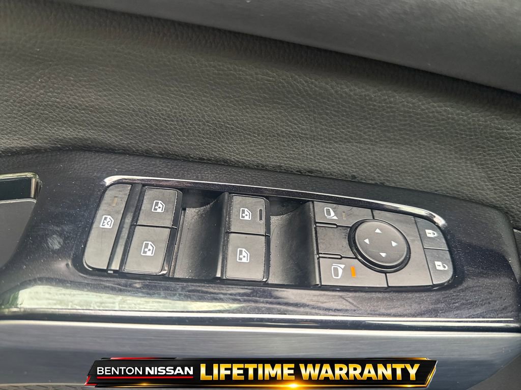 Used 2023 Nissan Pathfinder SL w/ SL Premium Package AWD/4WD image 13