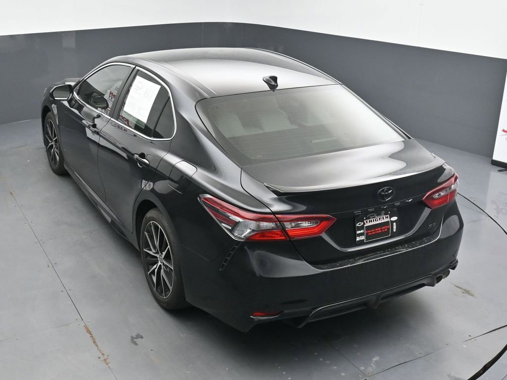 Used 2024 Toyota Camry SE FWD image 14